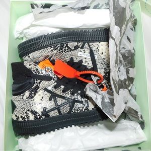 OFF WHITE 3.0 “OFF-COURT” SNEAKERS